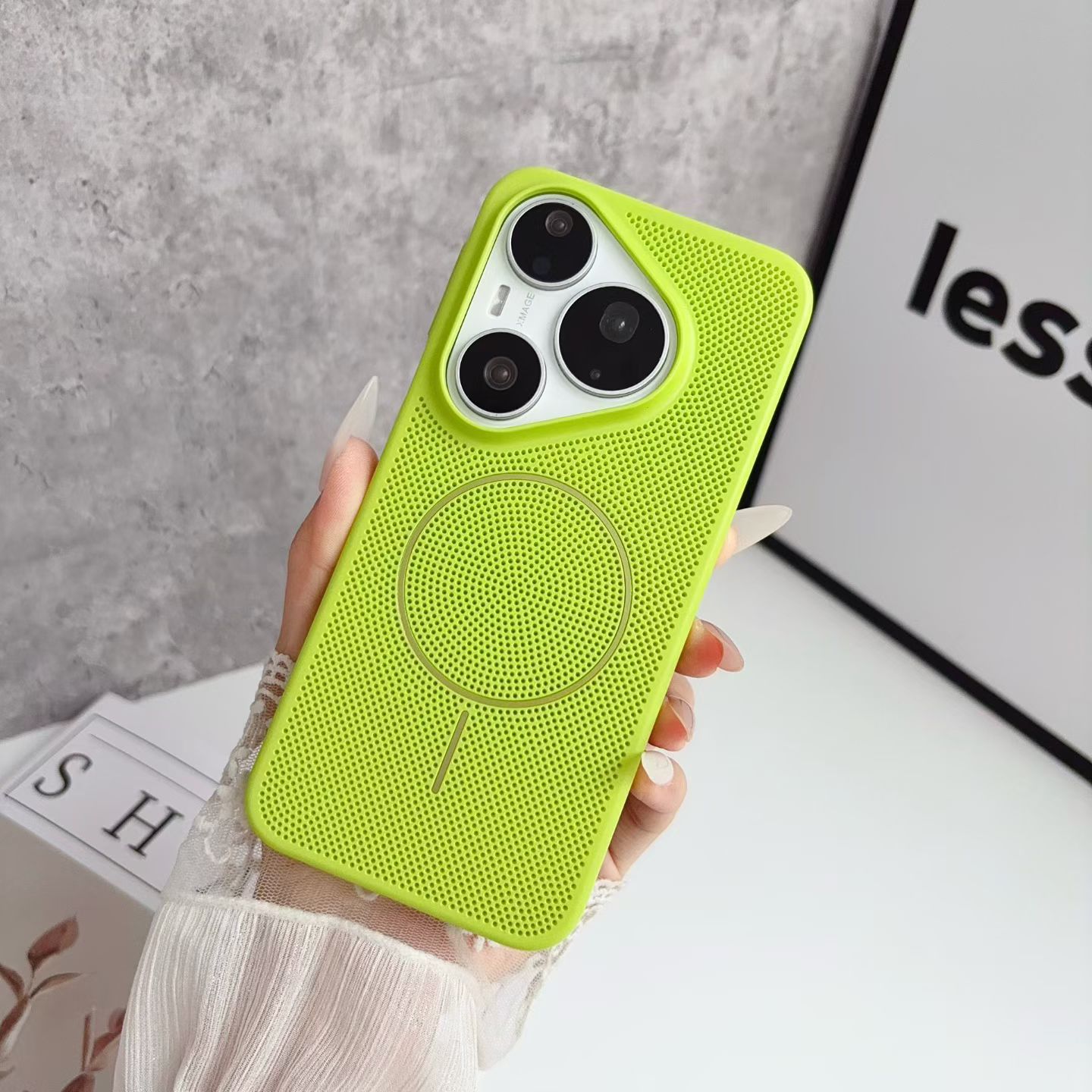 غطاء حماية مغناطيسي متوافق مع  - مراجعة Huawei Mate 60 وسعره